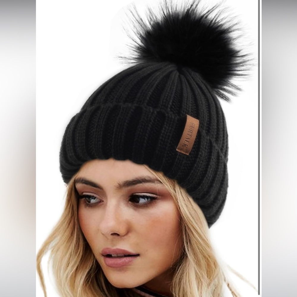 Chunky Knit Black Beanie with Pom Pom